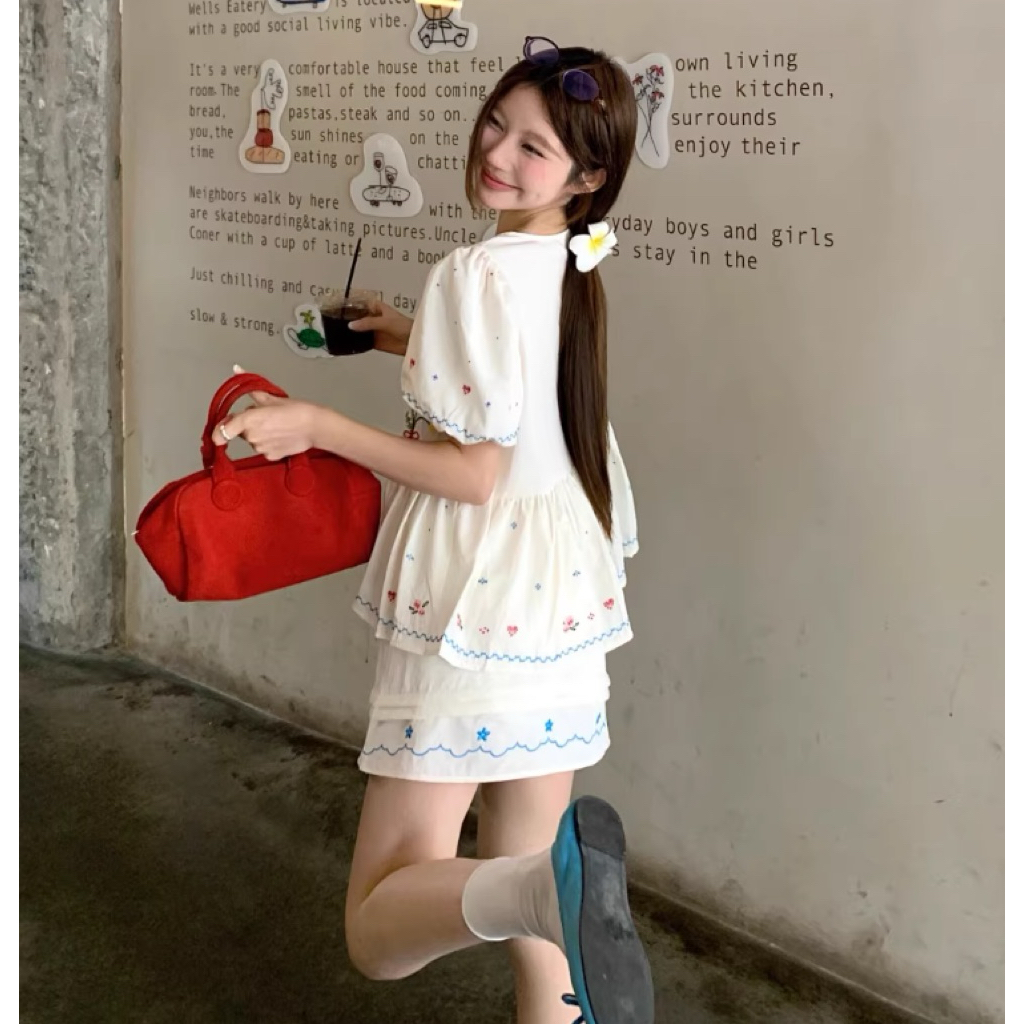 [4477] เซ็ตเสื้อสีครีม+กระโปรงสั้น - รูปที่ 4