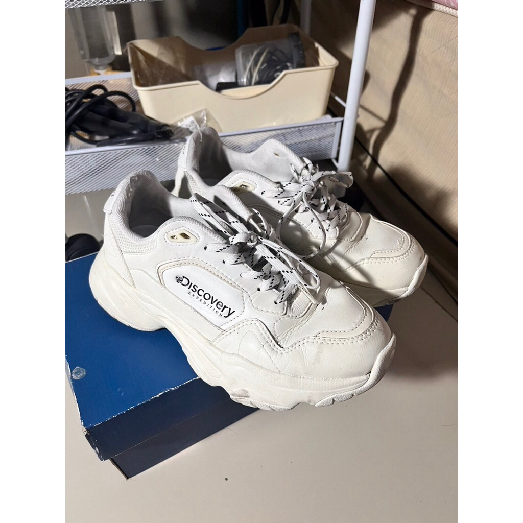 รองเท้า discovery 38/24