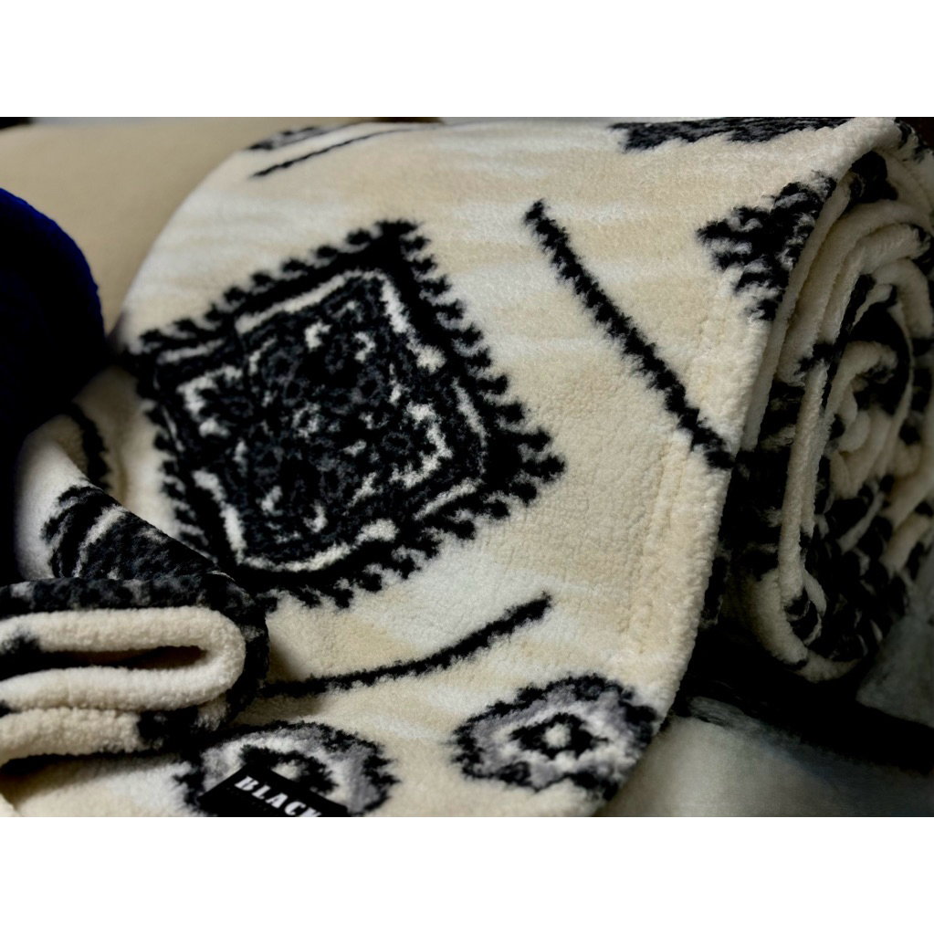 Fleece Blanket - ผ้าห่มฟลีซ ❇️ใช้ห่มได้ ใช้วางปูCOTก็คูล