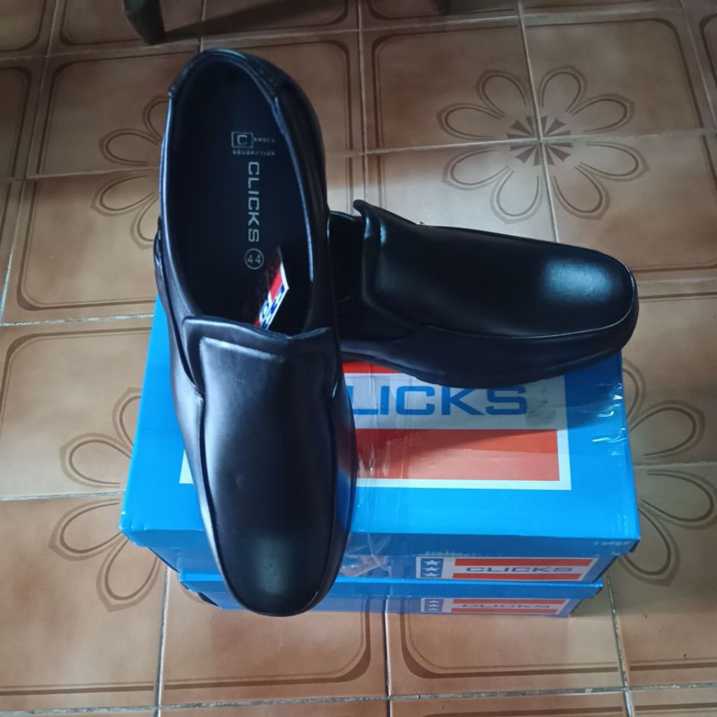 รองเท้าหนังรองเท้าคัชชูชายCLICKS รุ่นCV.079