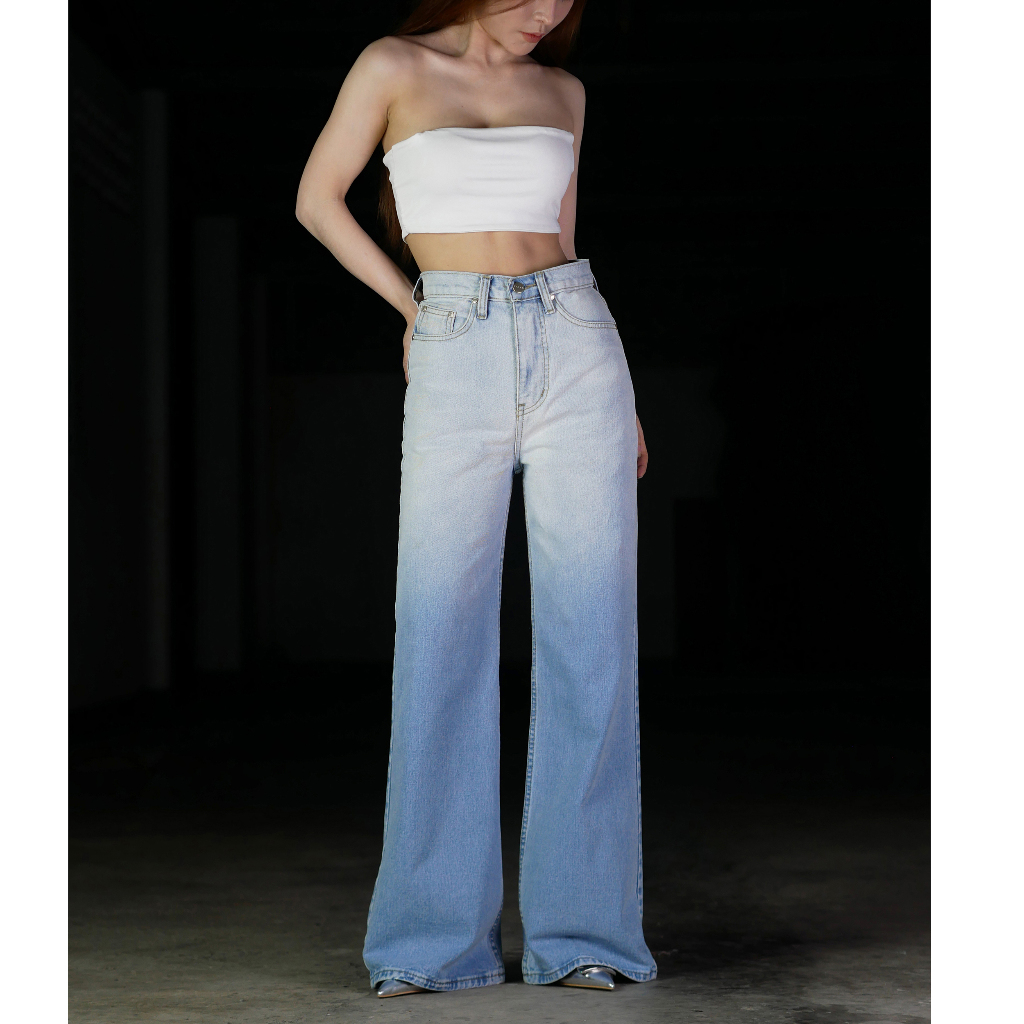 VALAW - Flare Jeans กางเกงยีนส์ทรงกระบอกกลางกึ่งใหญ่ปลายบาน  Clothing ผู้หญิง
