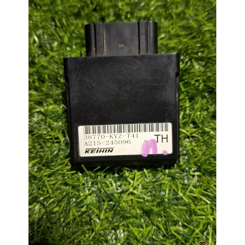 38770-KYZ-T41 กล่องไฟ W125i ปลาวาฬ S4 แท้มือสอง(รับประกันติดแน่นอน100%เพราะช่างลองเสียบแล้ว)