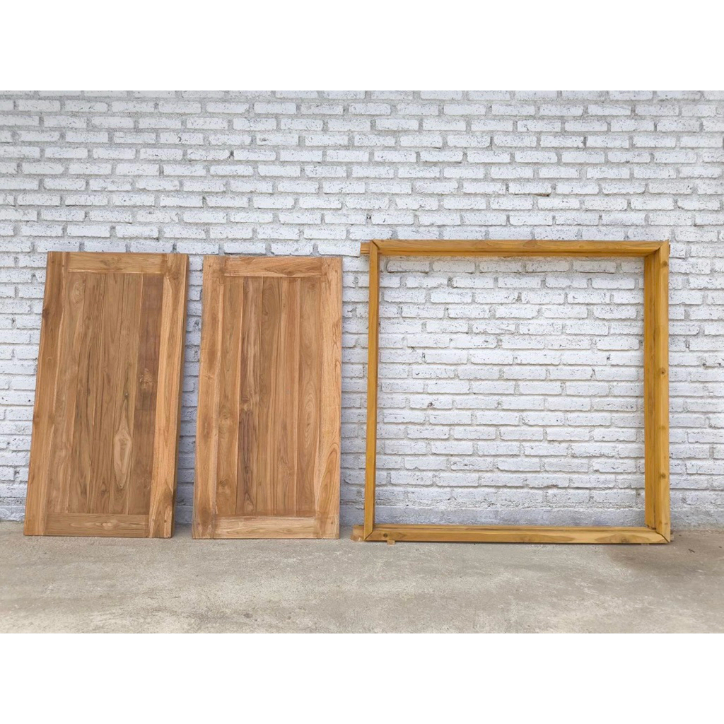 เซตหน้าต่างบานคู่ 50x100ซม.  2 บาน และ วงกบ 100x100 ซม. ทำจากไม้สักแท้ เป็นบานทึบ บานสายฝน