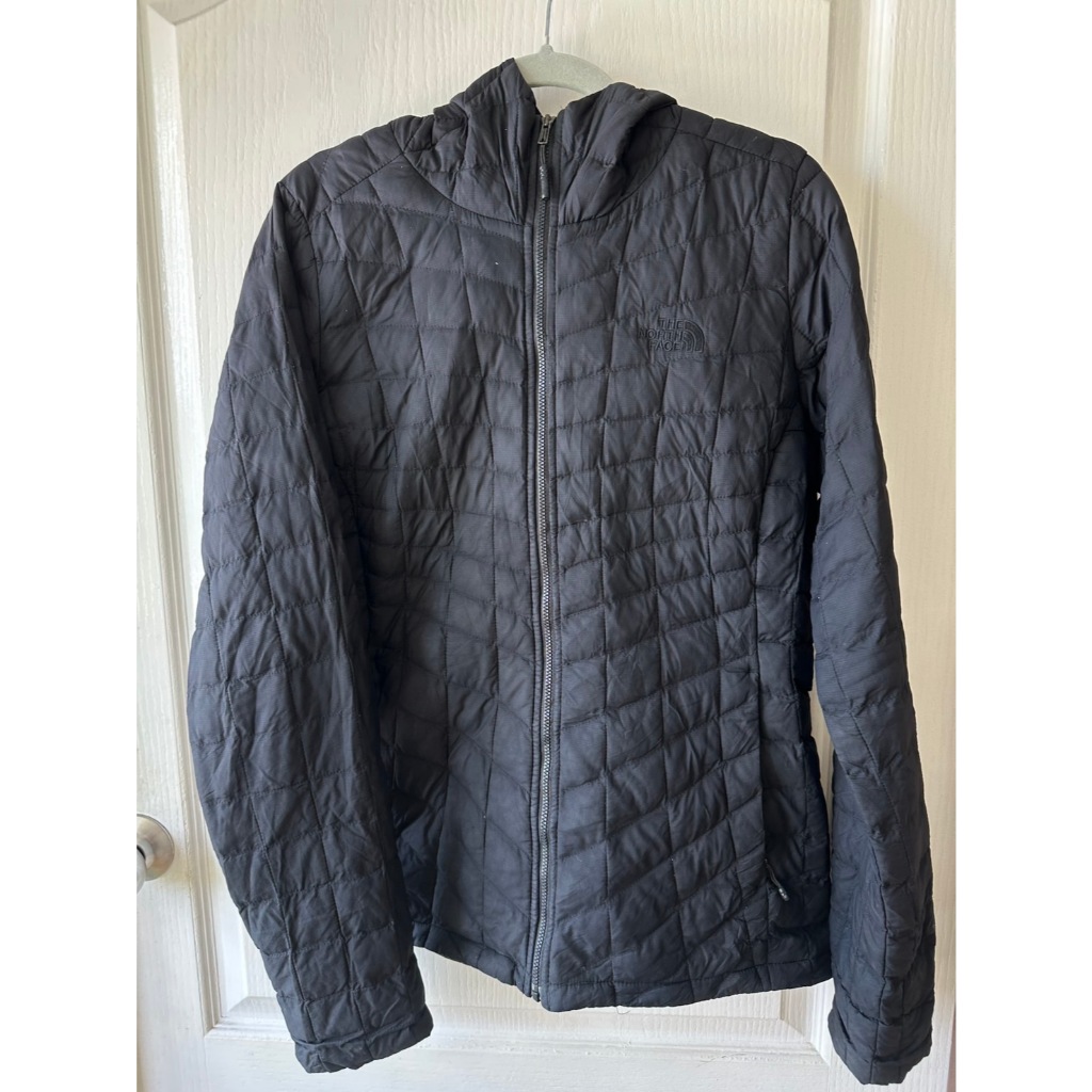 เสื้อ TNF Thermoball มือสอง แท้100% อก 38 ยาว 25 ไม่มีตำหนิ