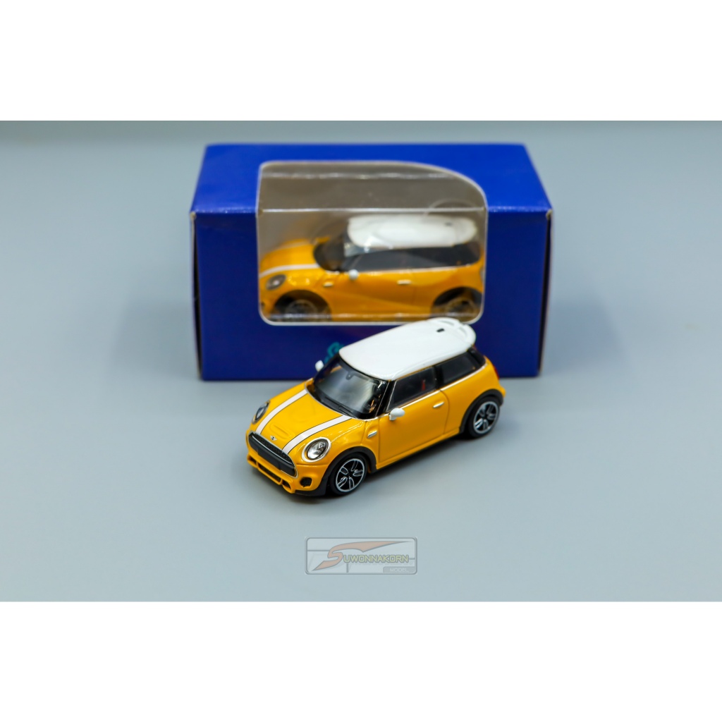 Stance Hunter 1/64 Mini Cooper JCW(F56) Yellow