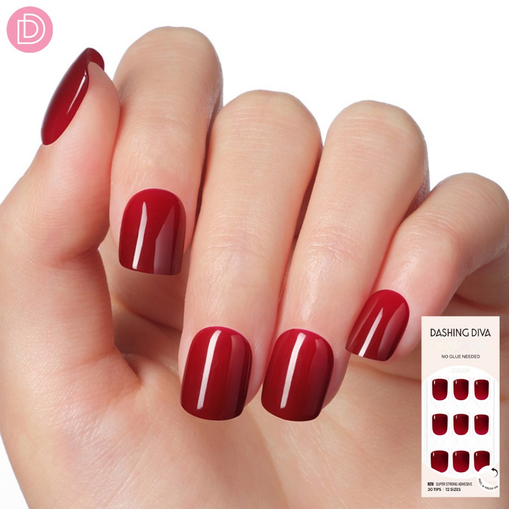 Dashing Diva เล็บปลอม ทรงปลายโค้งมน สำหรับเล็บสั้น รุ่น MDC3F058SG จำนวน 1 กล่องมี 30 เล็บ