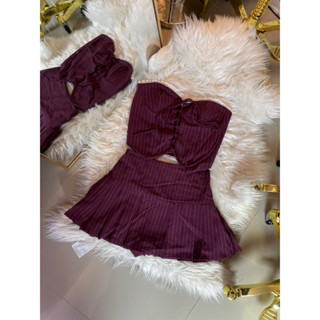 เซ็ทเสื้อเกาะอกแต่งลูกไม้ขาว+กระโปรงกางเกง SR(ลายริ้ว)