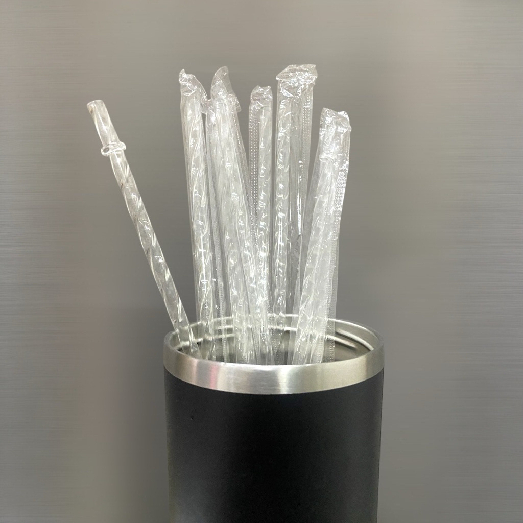 หลอดดูดน้ำพลาสติกแข็งใส ลายเกลียว ขนาด 30 ซม. ปากหลอด กว้าง 0.4 ซม. ห่อฟิล์ม ใช้ซ้ำได้