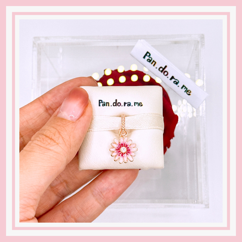 [พร้อมส่ง สินค้าแท้ 💯] ติ้งเดซี่โรส Pink Daisy Flower Dangle Charm