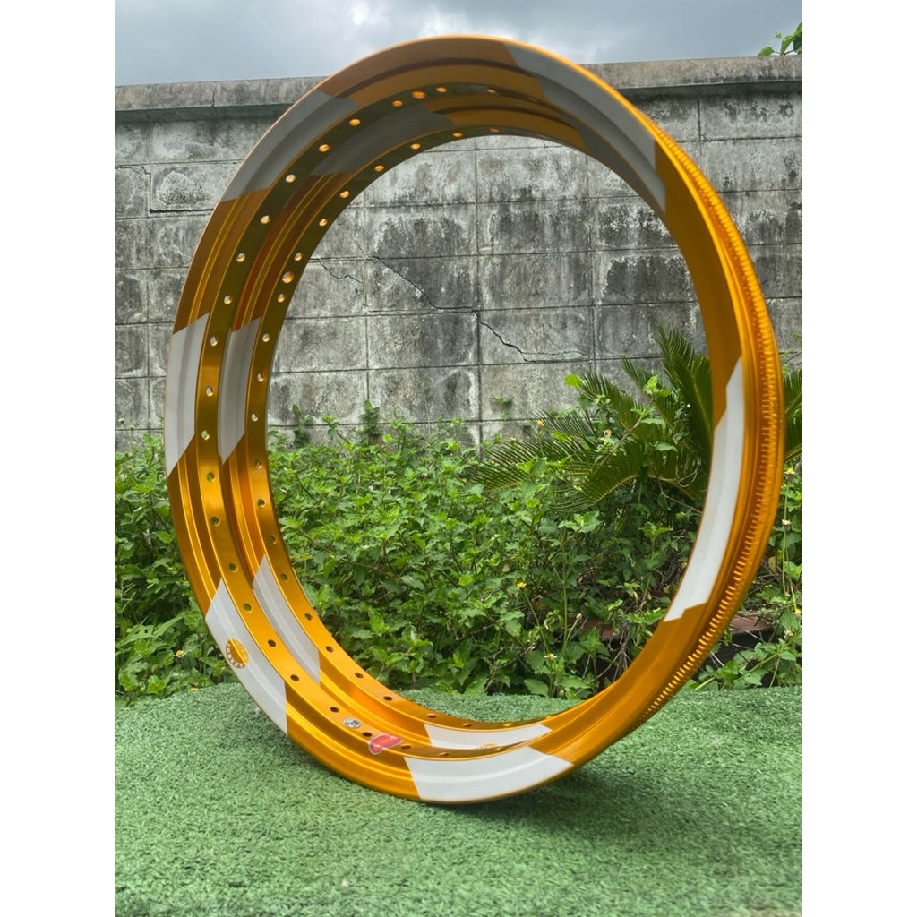 ล้อ Akront ขอบ17 / 1.4 สีเม้งลายใบพัด (งานเก้าจรัญ)