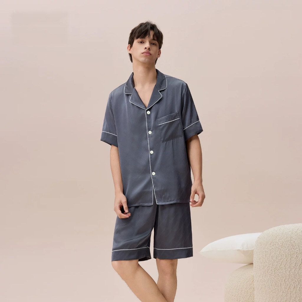 ชุดนอนผ้าซาติน ชุดนอน (สามารถใส่ได้ทั้งหญิงและชาย)ผ้านุ่มลื่น ใส่สบายมาก