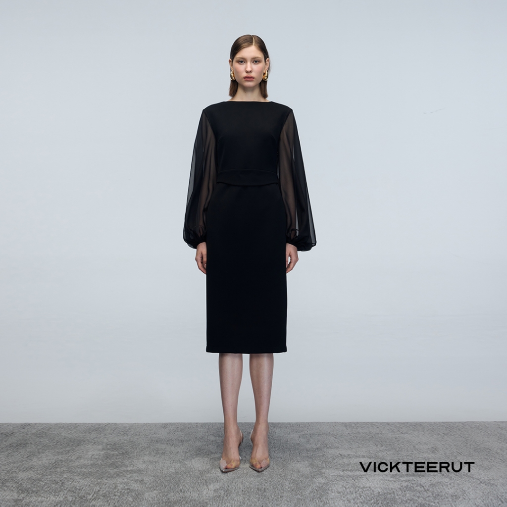 VICKTEERUT Re-Edition Voluminous Sleeve Boat Neck Midi Dress เดรสแขนพอง เดรสเข้ารูป