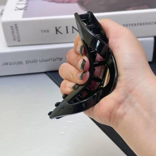 พร้อมส่ง!🇹🇭 ราคา/ชิ้น Soft Silicone Triangle Clip กิ๊บหนีบผมซิลิโคนอ่อนนุ่มทรงสามเหลี่ยม ไม่เจ็บหนังศรีษะ เนื้องานเกาหลี