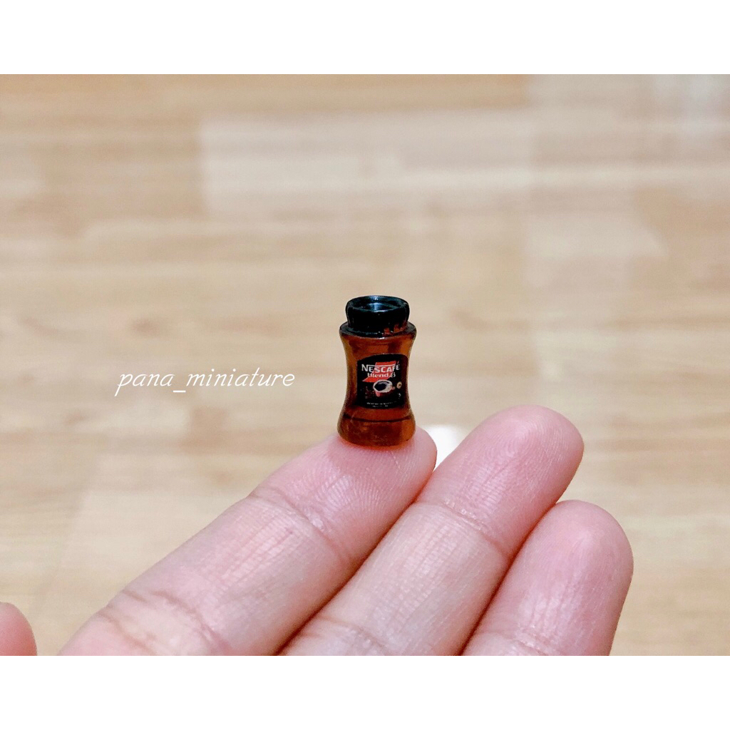 โมเดลขวดกาแฟจิ๋วมาก ขนาด 1.5 cm. สเกล 1/12 ราคา/ชิ้น