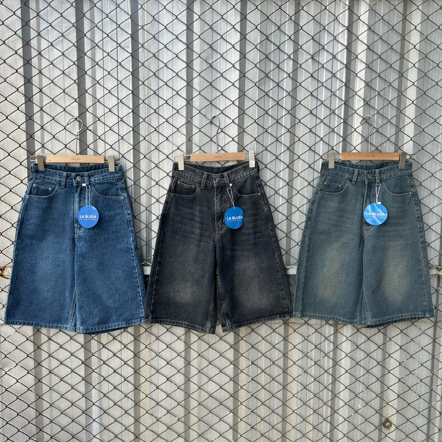 LABLUSA - LBS255 : กางเกงขา 4ส่วน ทรงตรงเบสิค สุดเท่ ความยาวปิดเข่ากำลังดี (Unisex)