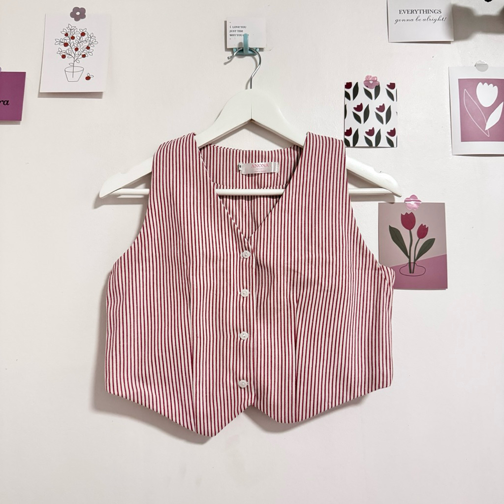 🧸 Anona story size s เสื้อลายขาวแดง เสื้อกั๊ก