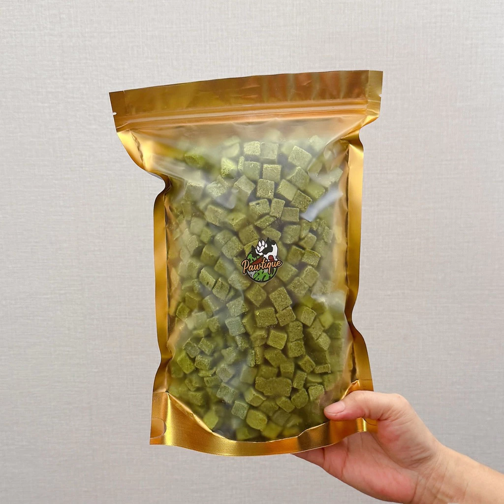 หญ้าแมว ขนมฟรีซดราย แมว [300 กรัม] อกไก่ผสมหญ้าแมว ขนมแมว Freeze Dried 100% อกไก่ฟรีซดราย