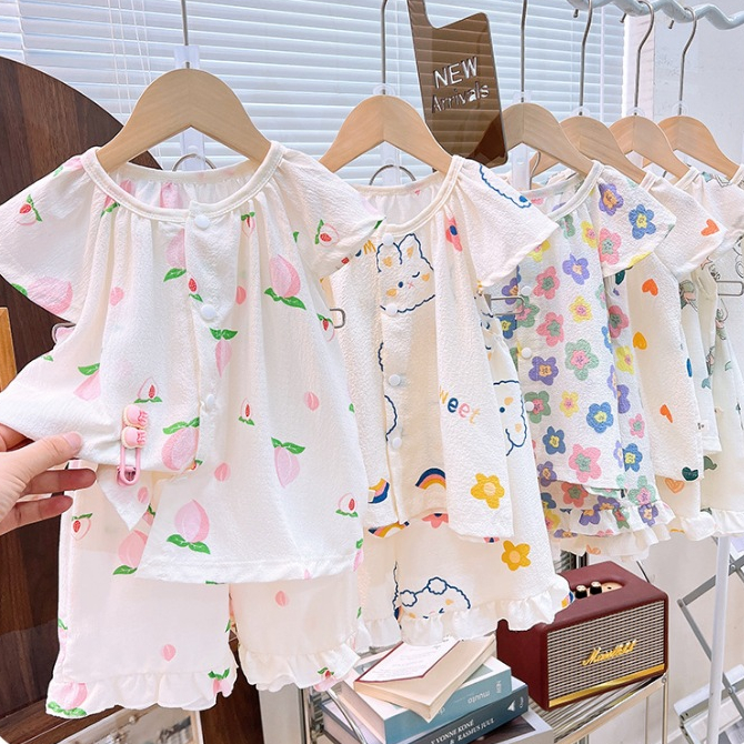 Babyonline(Y452)H2-3 (ส่งด่วน1วัน)เซ็ตชุดนอนเสื้อแขนสั้นกางเกงขาสั้นสำหรับเด็กผู้หญิงลายการ์ตูนน่ารัก ใส่สบาย