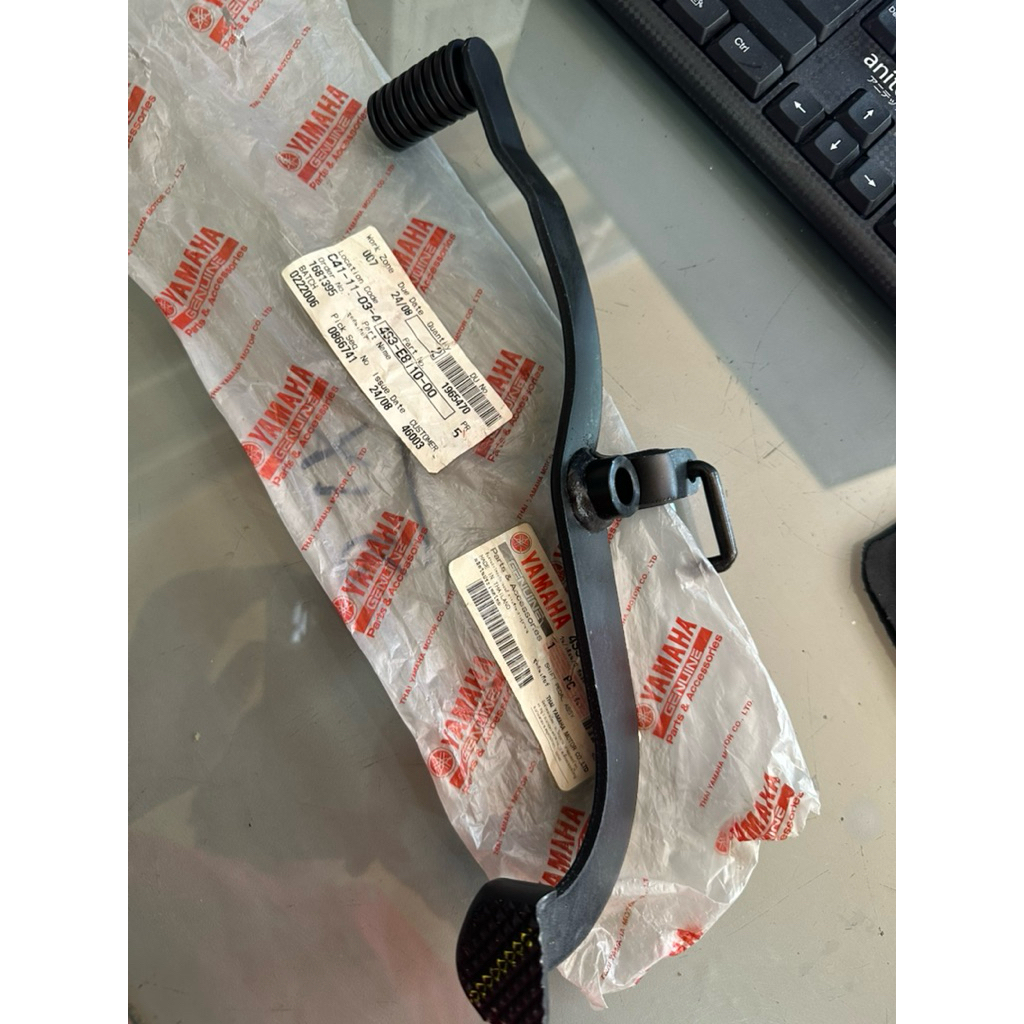 คันเกียร์สีดำX-1R*4S3-E8110-00**สินค้าแท้ศูนย์