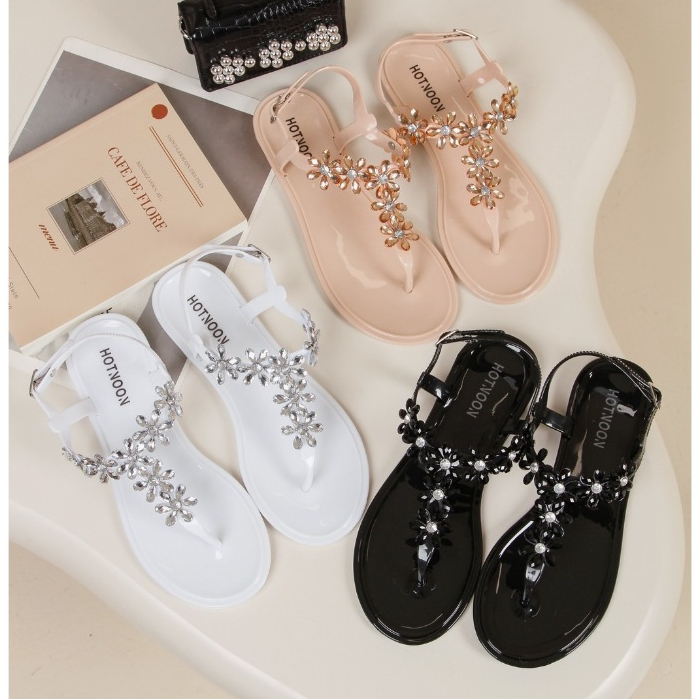 D547 รองเท้าแตะรัดส้น หูคีบ ตกแต่งดอกไม้ประดับมุก น้ำหนักเบา ใส่สบาย มี 3 สี