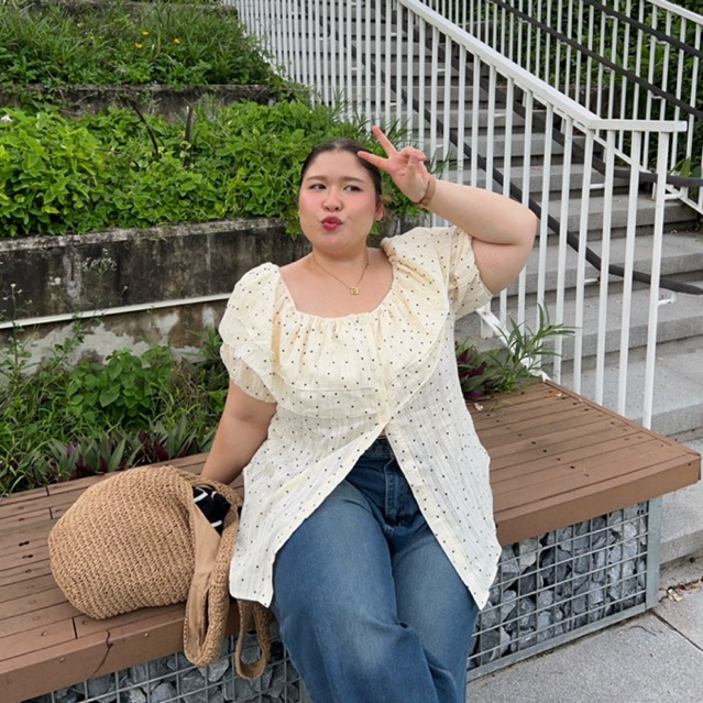 Bubble Top เสื้อระบายลายจุด | Preeyaaa