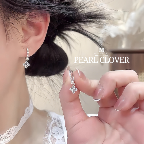 MEET💕ต่างหูเงิน925 Pearl Clover ตุ้มหูเงินประดับมุก ต่างหูเงิน925ฝังเพชร ตุ้มหูโบว์ ต่างหูมุกเกาหลี