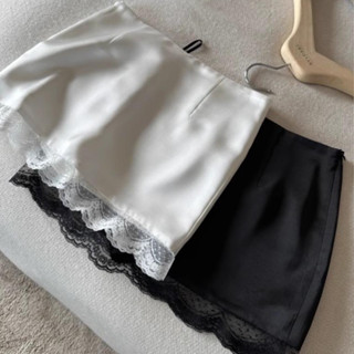 Chili Koko กระโปรงผู้หญิง สีพื้น แต่งลูกไม้  กระโปรงผ้าซาติน…