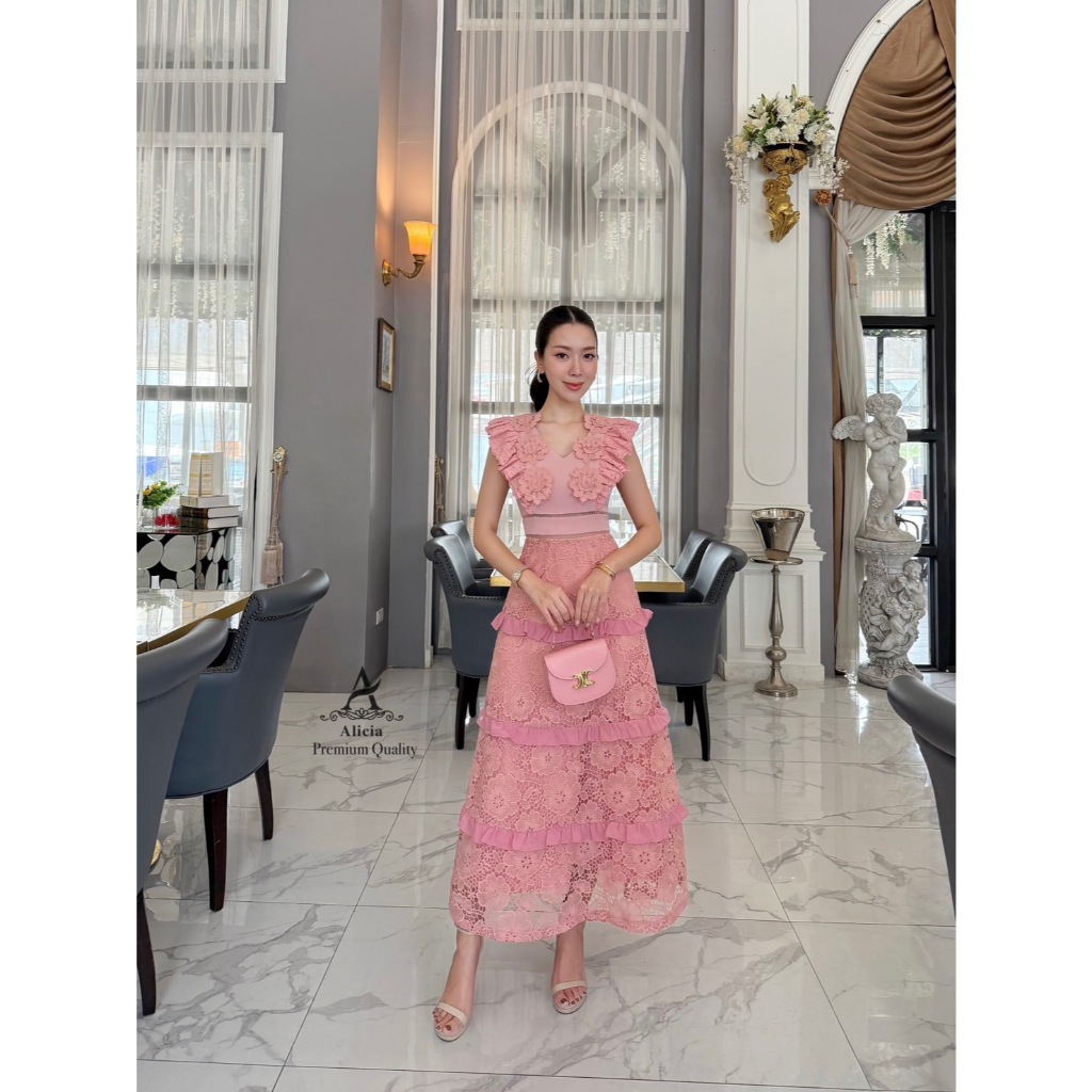 ABIGAIL BRAND ABG233 ชุดเดรสยาวคอวี ผ้าลูกไม้ทั้งตัว