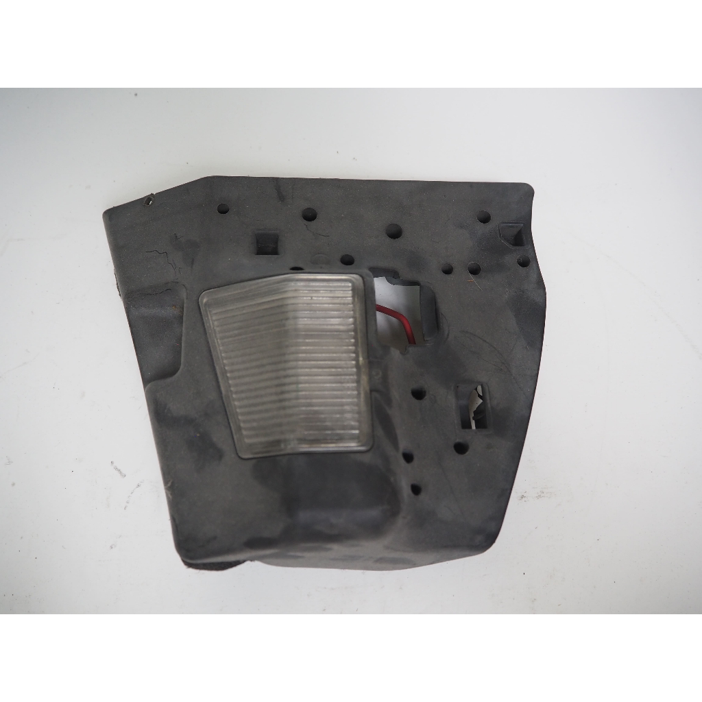 ฝาปิดไฟท้ายE46 ไฟท้าย มือ2