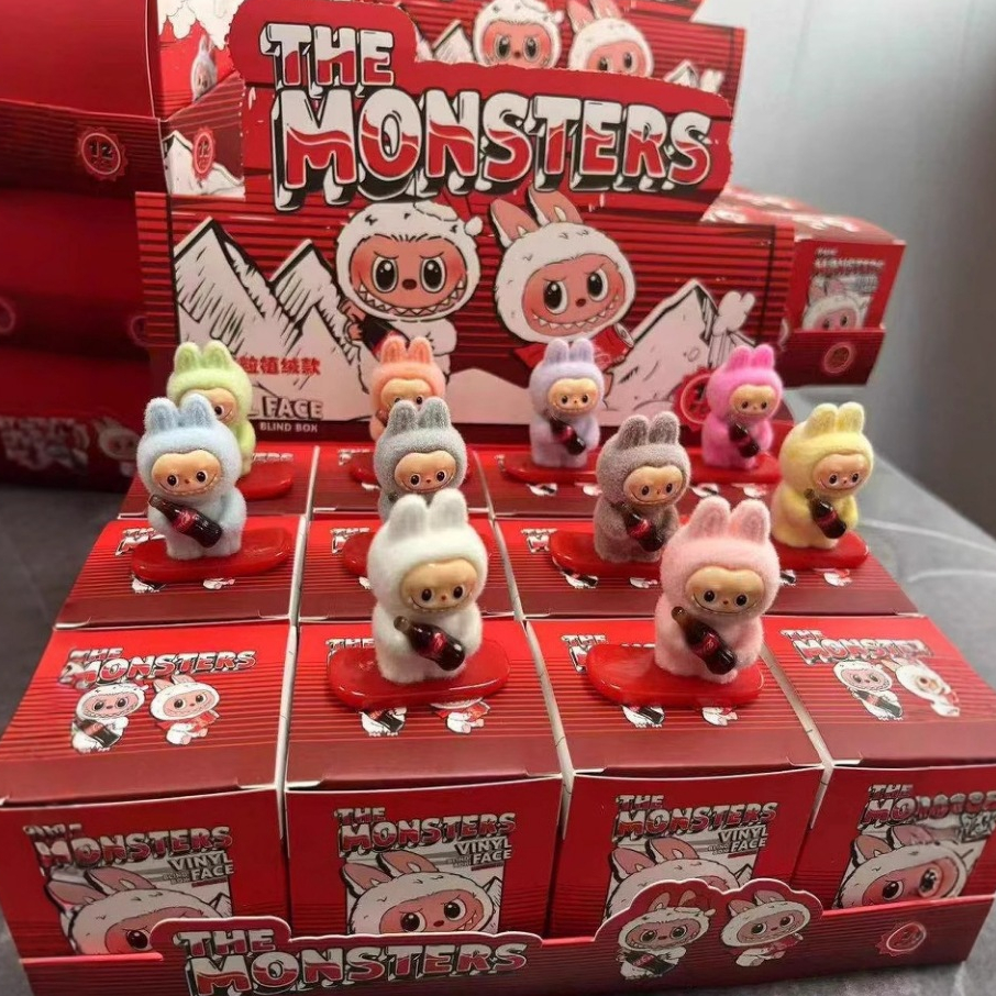 กล่องสุ่มลาบูบู้โค้ก ลาบูบู้จิ๋วขนกำมะหยี่ โมเดลขนกำมะหยี่ ตั้งโต๊ะ ของขวัญ