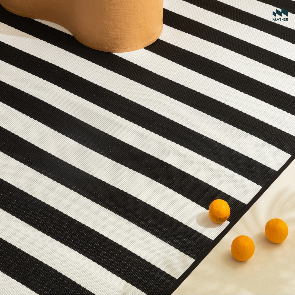 Mat-er เสื่อแทนพรม ลาย Zebra – ลวดลายสุดโมเดิร์น ทอแน่น ทำความสะอาดง่าย ใช้งานได้ยาวนาน