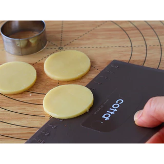 พร้อมส่ง Kai Cotta Scraper ที่ตัดแป้ง ตัดโดว์ ปาดครีม ผสมอาหาร จาก ญี่ปุ่น Made in Japan Kai House Select