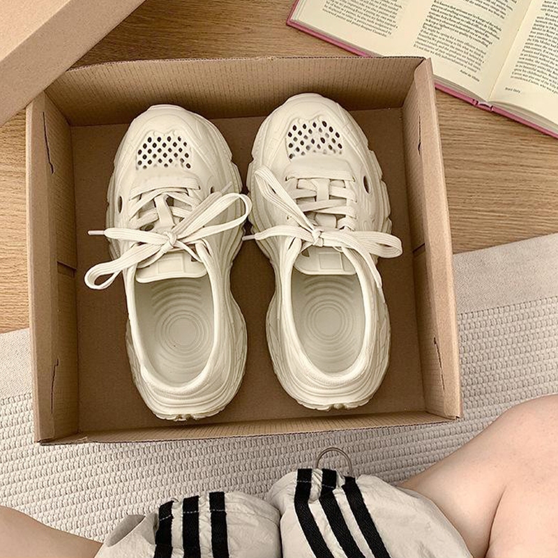 LGShoes แนะนำล่าสุด รองเท้าผ้าใบแฟชั่น ดีเทลสวยทรงสปร์อต วัสดุทำจากยาง ไม่หนามากยืดหยุ่นได้เยอะ สามารถสวม ใส่ใช้งาน ได้ห