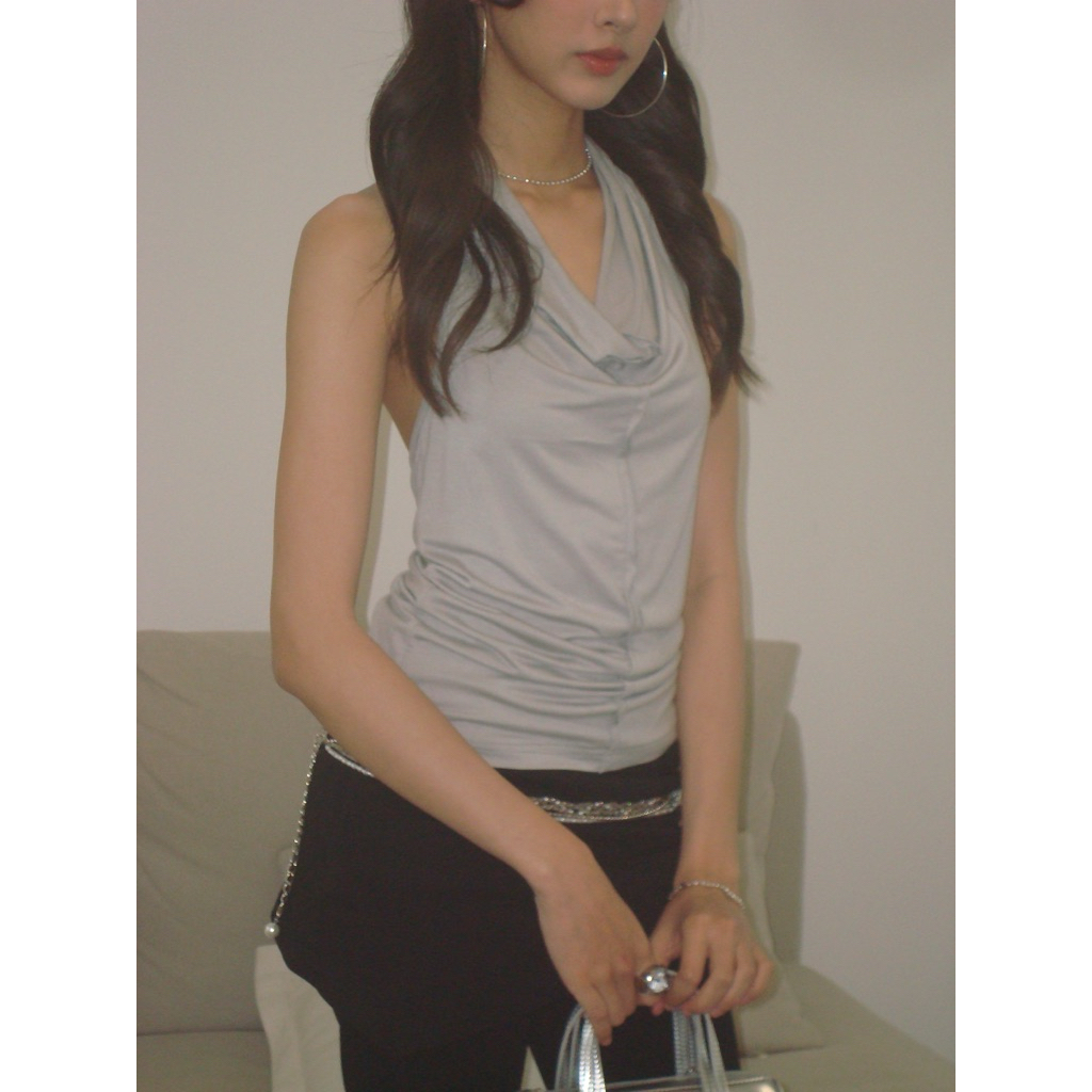 MELT.INMOMENTS Dripin Top เสื้อครอปคล้องคอ