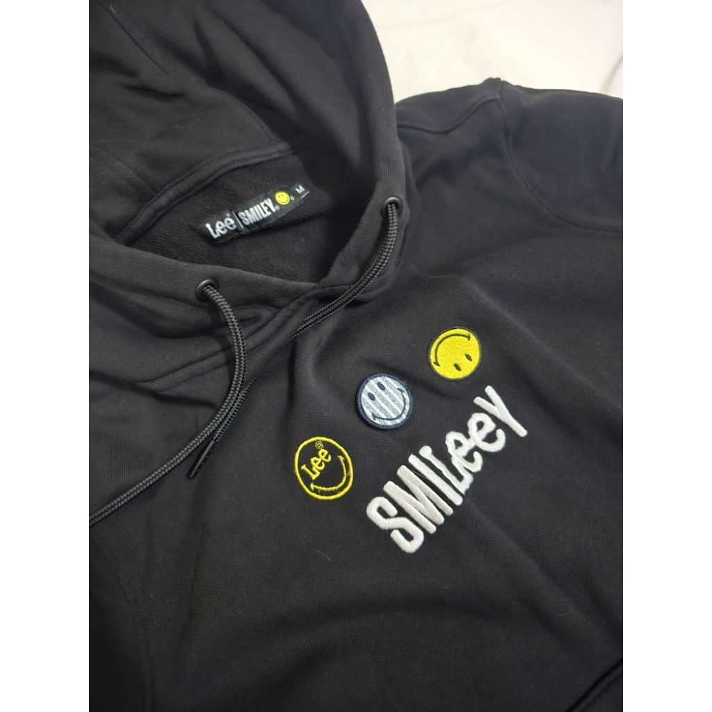 เสื้อฮู้ดกันหนาว LEE × SMILeeY 100% มือสอง