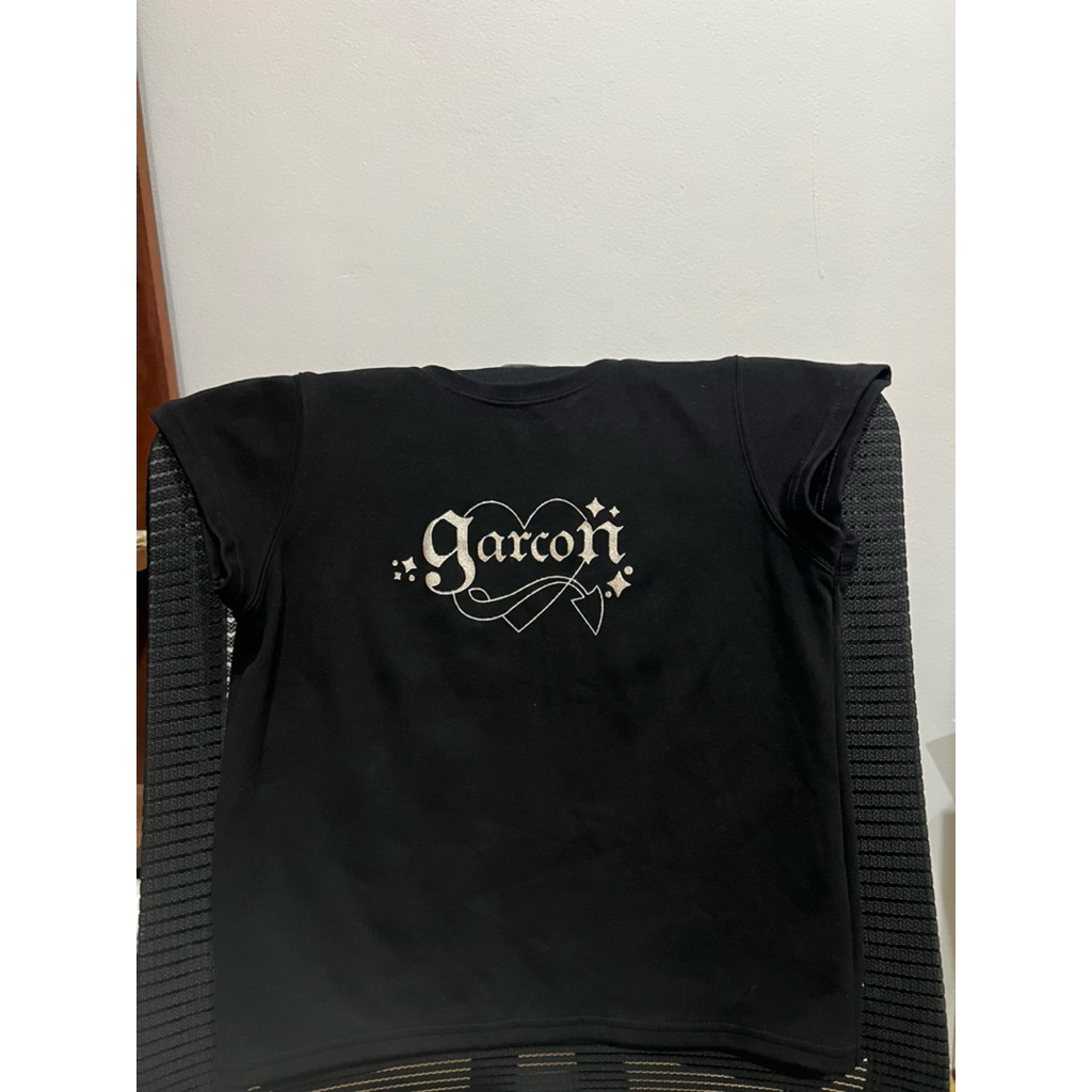 เสื้อยืด Frank Garcon สีดำ ลาย Garcon