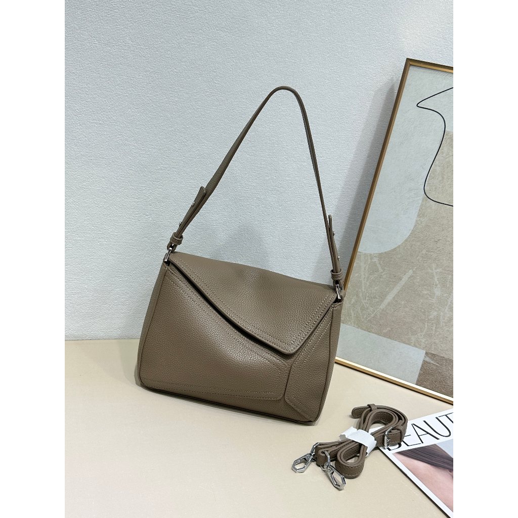 MLN Bag กระเป๋าสะพายรุ่น tressure คล้องไหล่ได้ สายสะพายข้างได้ คุณภาพพรีเมียม