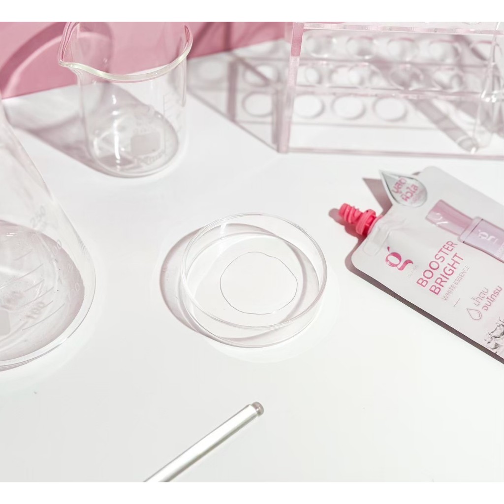 Glamm Booster Bright White Essence แกลม บูสเตอร์ ไบร์ท ไวท์ เอสเซนส์ - 1