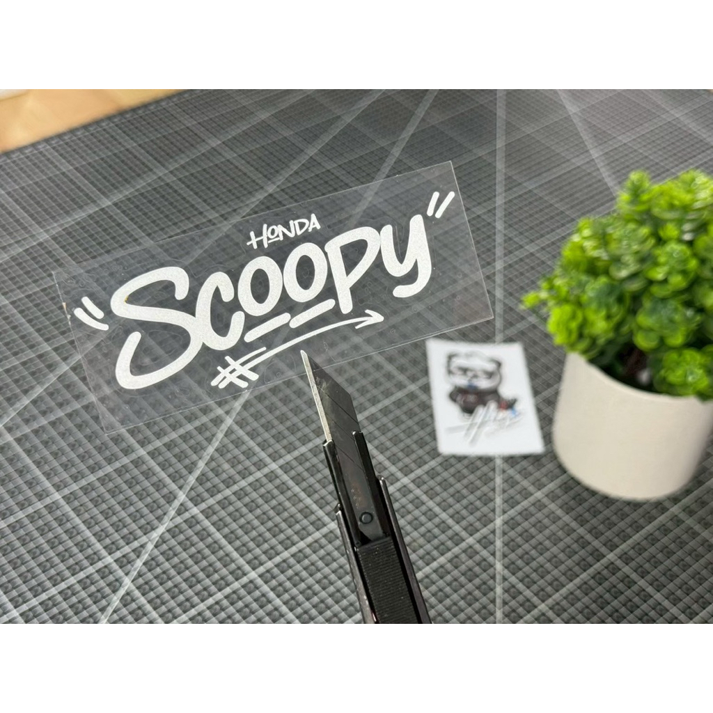 Hinsticker สติกเกอร์โลโก้ Honda SCOOPY มีฟ้อนปกติและฟ้อนลายเซ็นต์ มีหลายสีให้เลือกเยอะมาก - รูปที่ 2