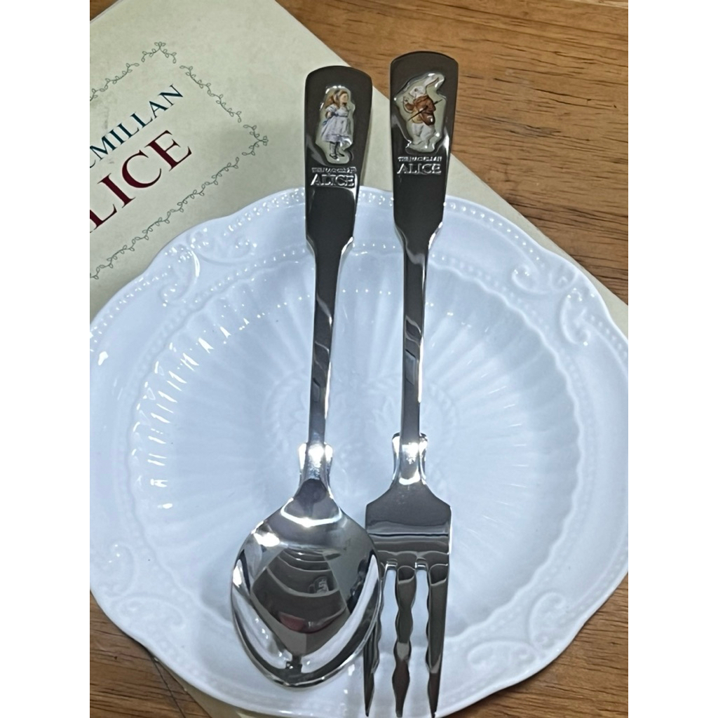 #sp168_3 #aliceinwonderland   ช้อน + ส้อม อาหาร ขนาด ช้อนข้าว