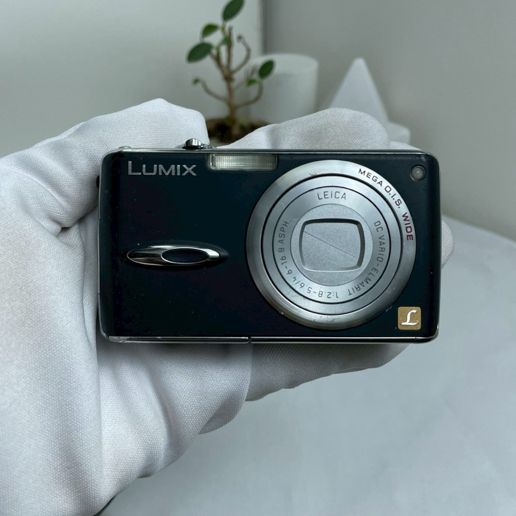 LUMIX FX01 (รุ่นหายากมากๆ)รุ่นคุณเก้าสุภัสรา