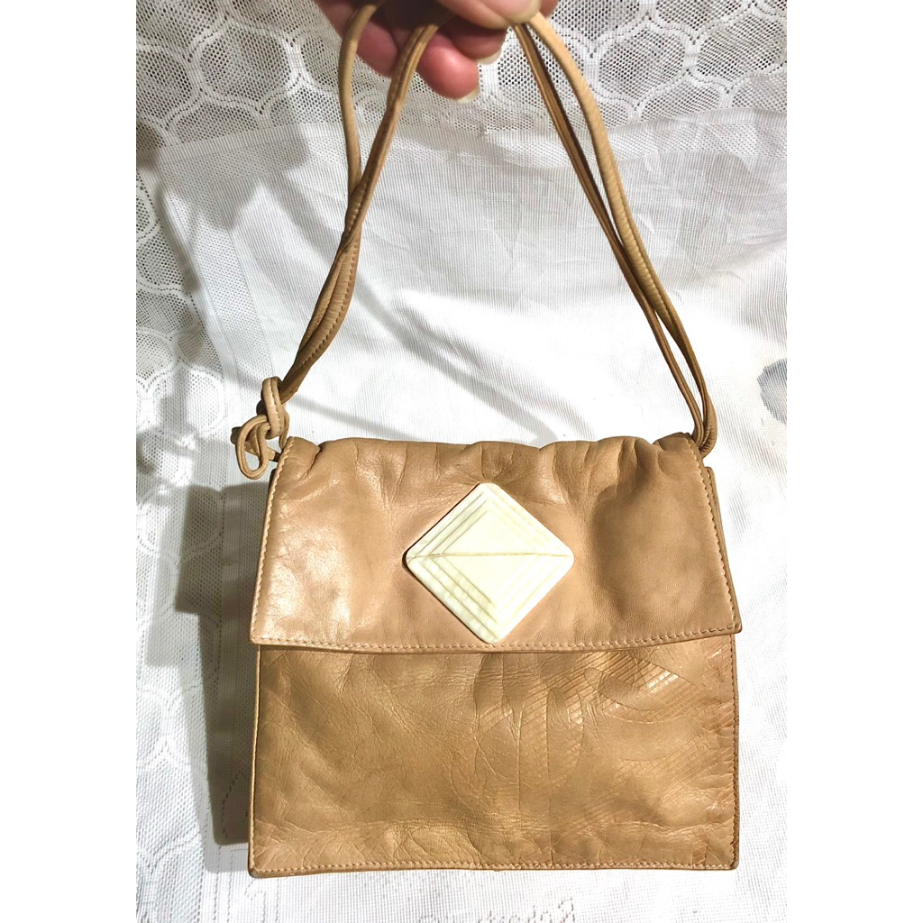 LOEWE ANAGRAM BAGS กระเป๋าสะพายโลเอเว่