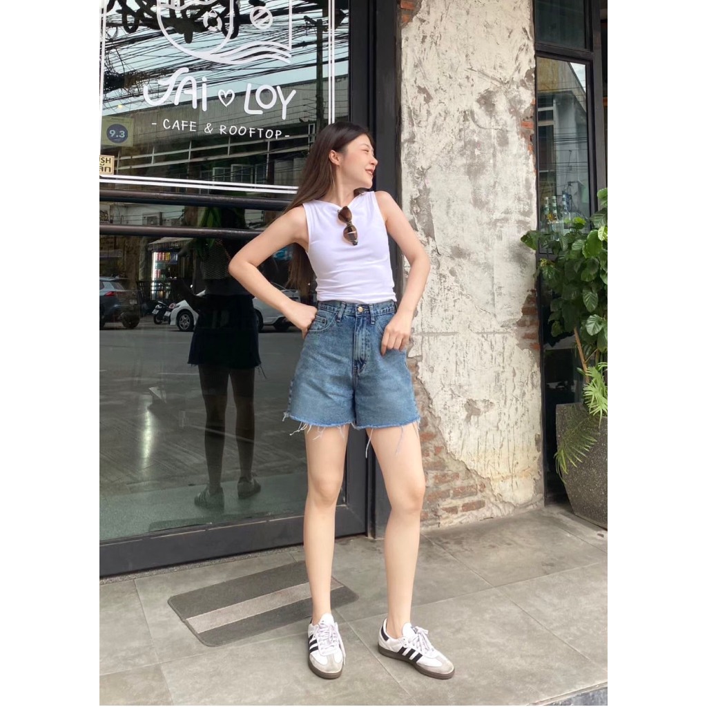 SuntreeJeans  กางเกงยีนส์ขาสั้น ผ้าไม่ยืด ปลายขาลุ่ย เอวสูง ยาว 15 นิ้ว - รูปที่ 2