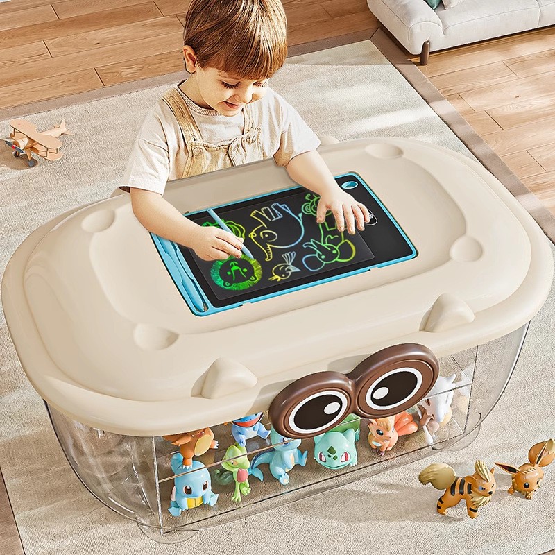 FORYOกล่องเก็บของเล่นพลาสติกใส พร้อมกระดานวาดรูป กระดานเขียน กล่องจัดระเบียบเสื้อผ้าเด็ก กล่องเก็บตุ๊กตาหนาเสริมพัฒนาการ