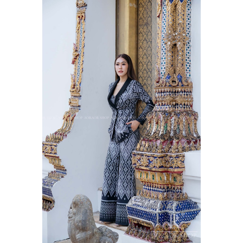 T04 เซตสูท 3 ชิ้นผ้าพิมพ์ลายไทย