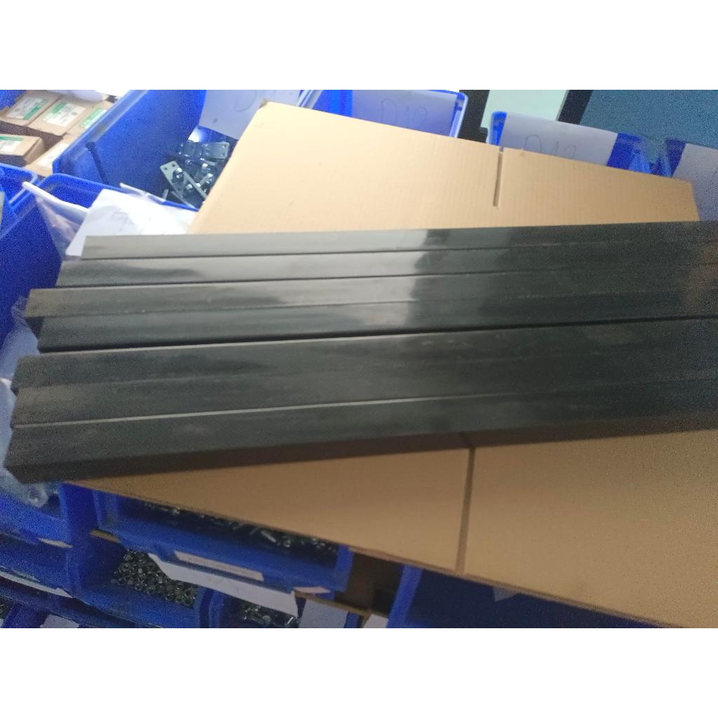 CARBON FIBER  square Carbon Fiber Square Tubes ของแท้ 100% สินค้าคงเหลือ/ชิ้น = 10 (PK-F001)