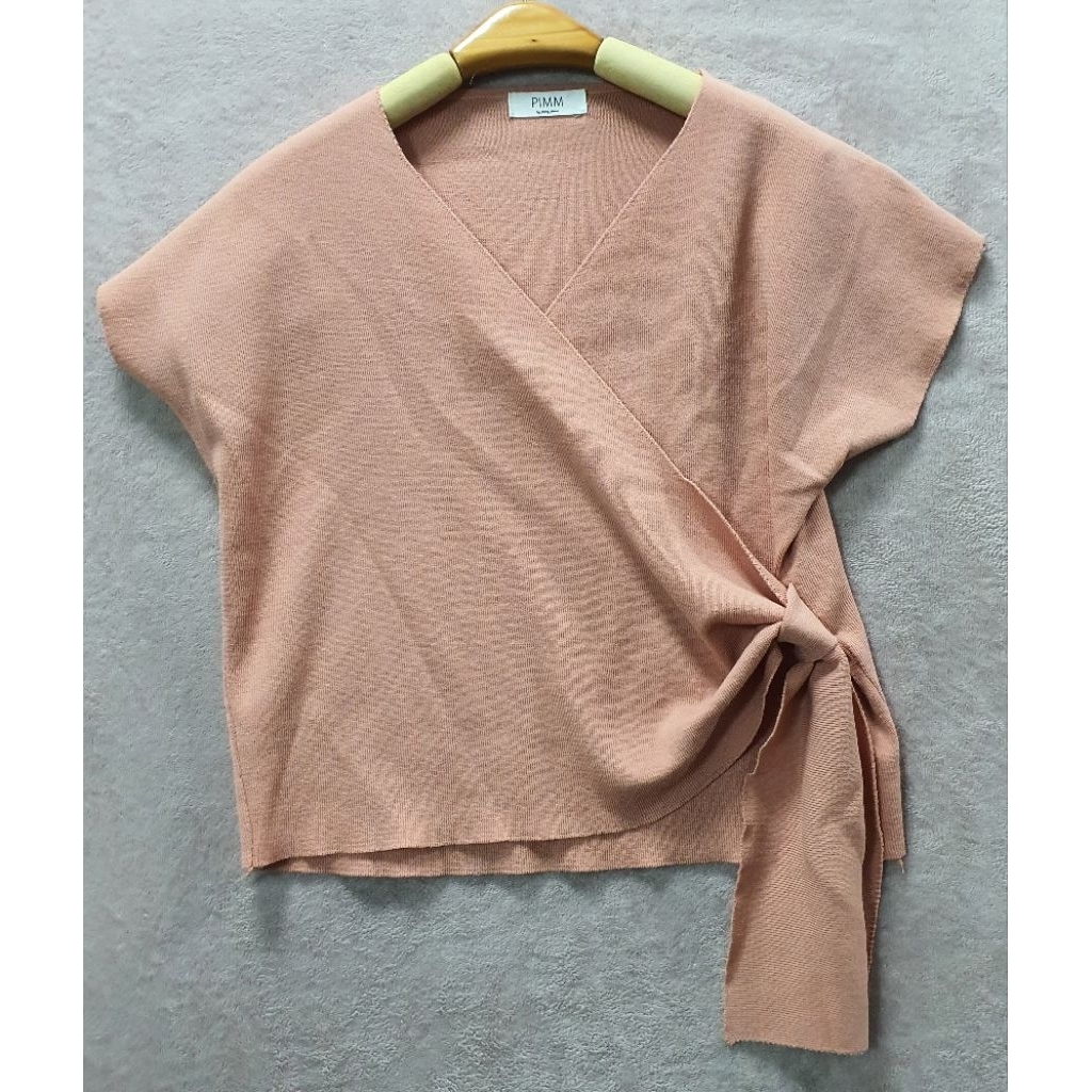 เสื้อแฟชั่น ไหมพรม คอวี ป้าย PIMM