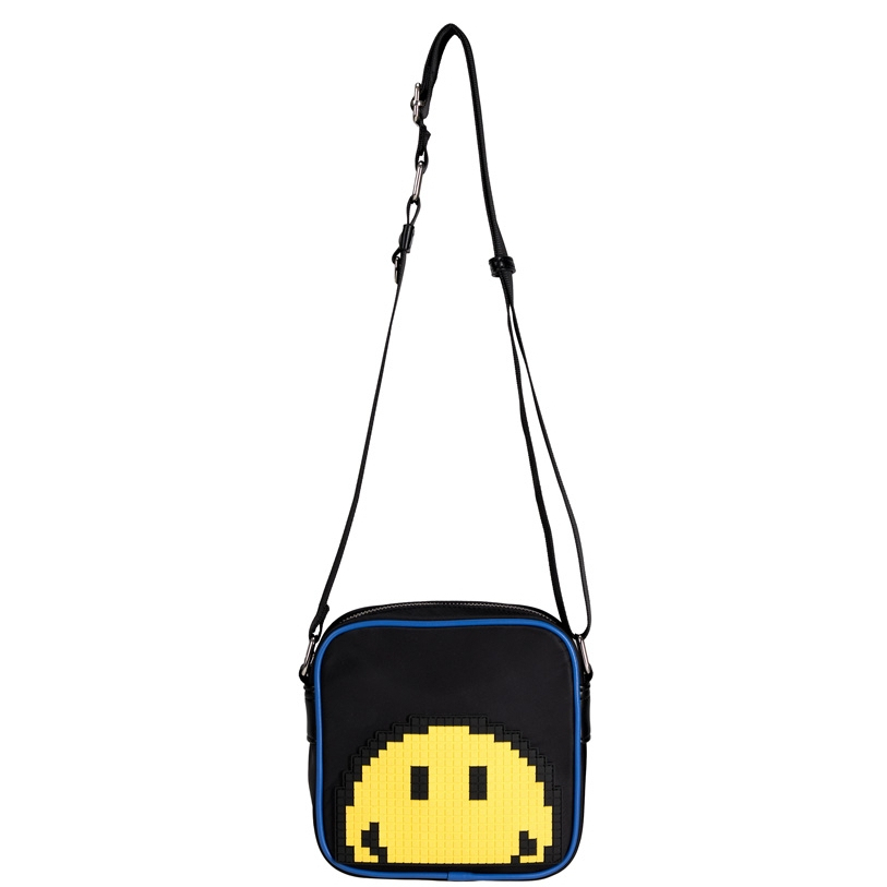 SMILEY® PIXELS CROSSBODY BAG (BLACK)