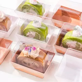 กล่องขนม กล่องเค้กโรล กล่องกระดาษเคลือบฐานสีขาว/สีน้ำตาล+ฝาโดมทรงสูงใส กล่องใส่ขนม (WT1290/WT1590)แพ็ค 25/50 ชุด