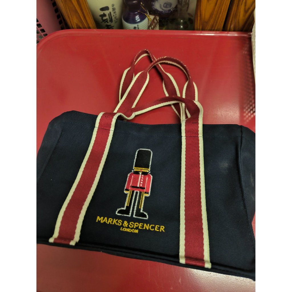 กระเป๋า mark and spencer